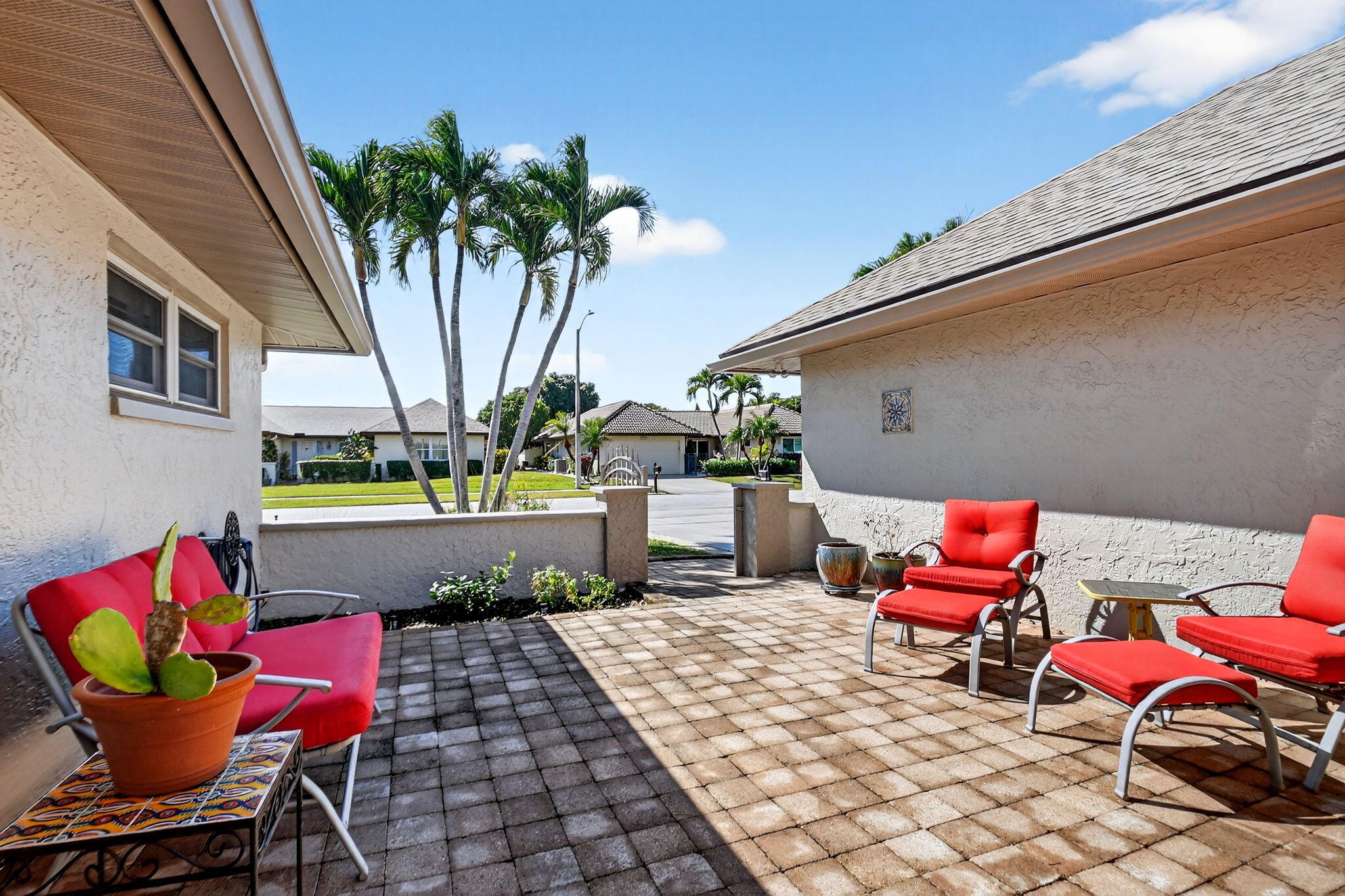 10265 Greentrail Drive N