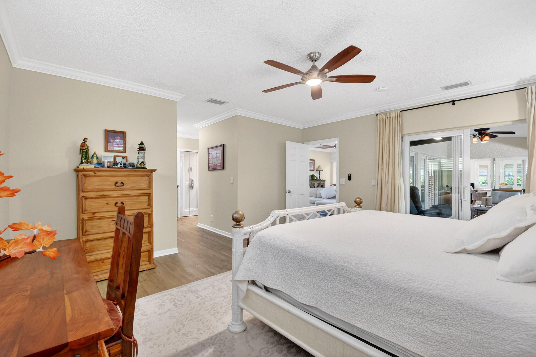 10265 Greentrail Drive N