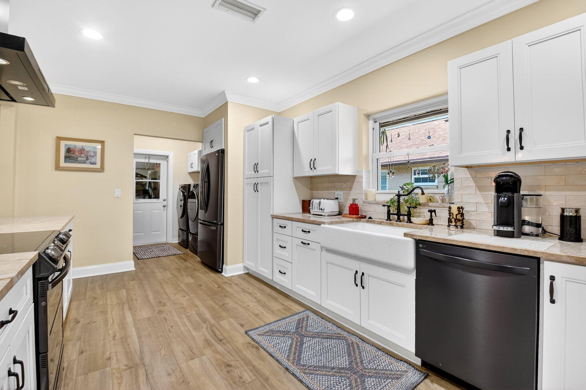 10265 Greentrail Drive N