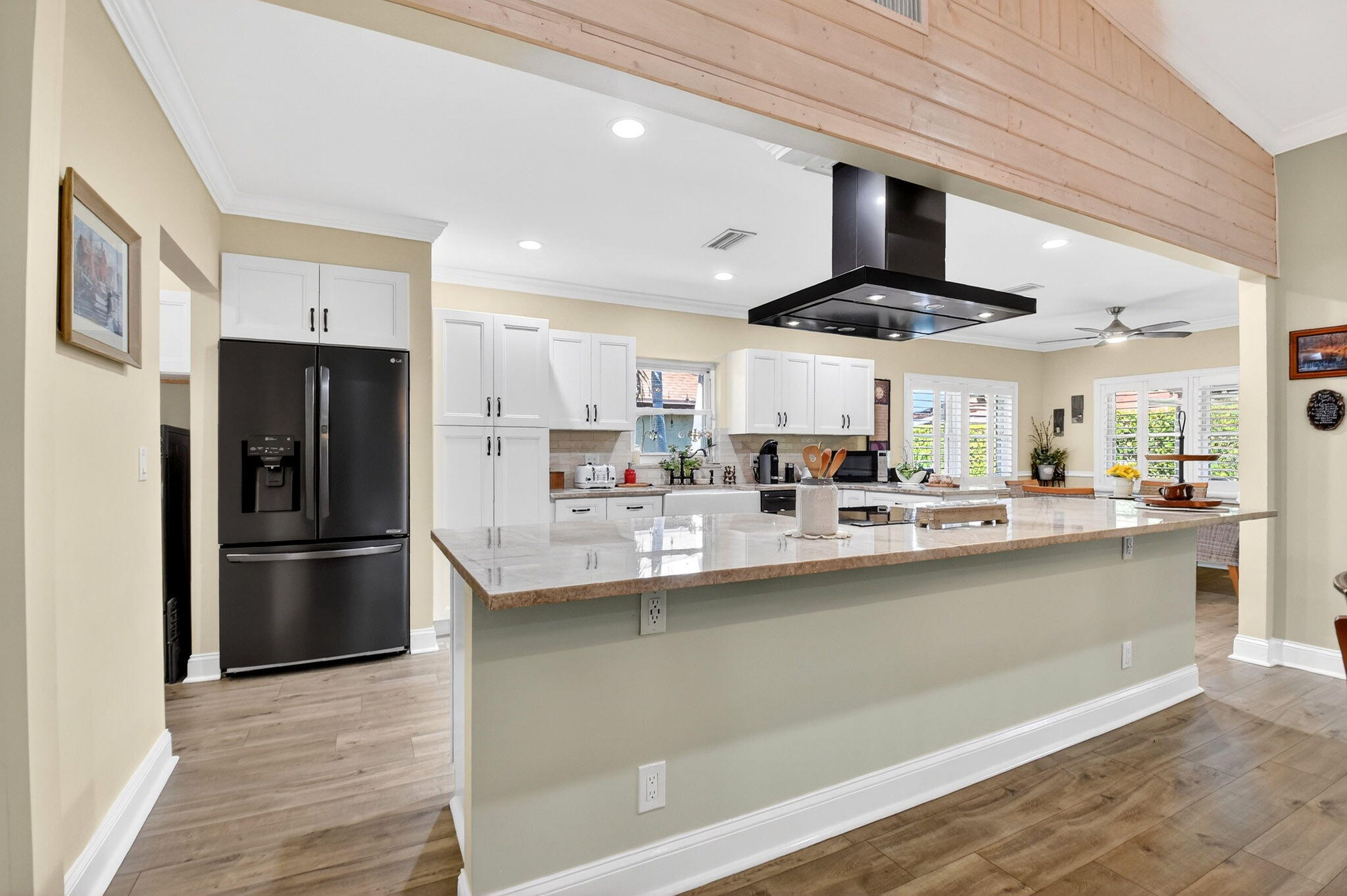 10265 Greentrail Drive N