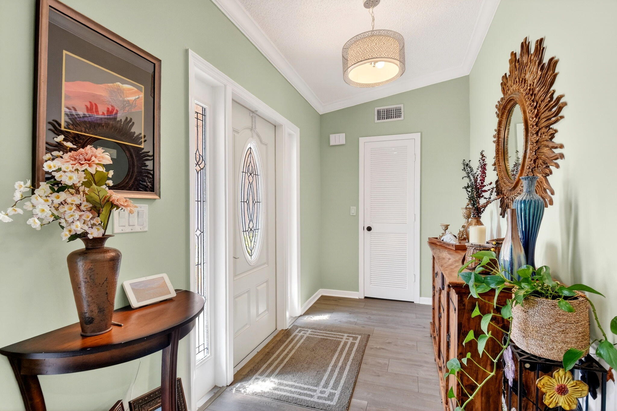 10265 Greentrail Drive N