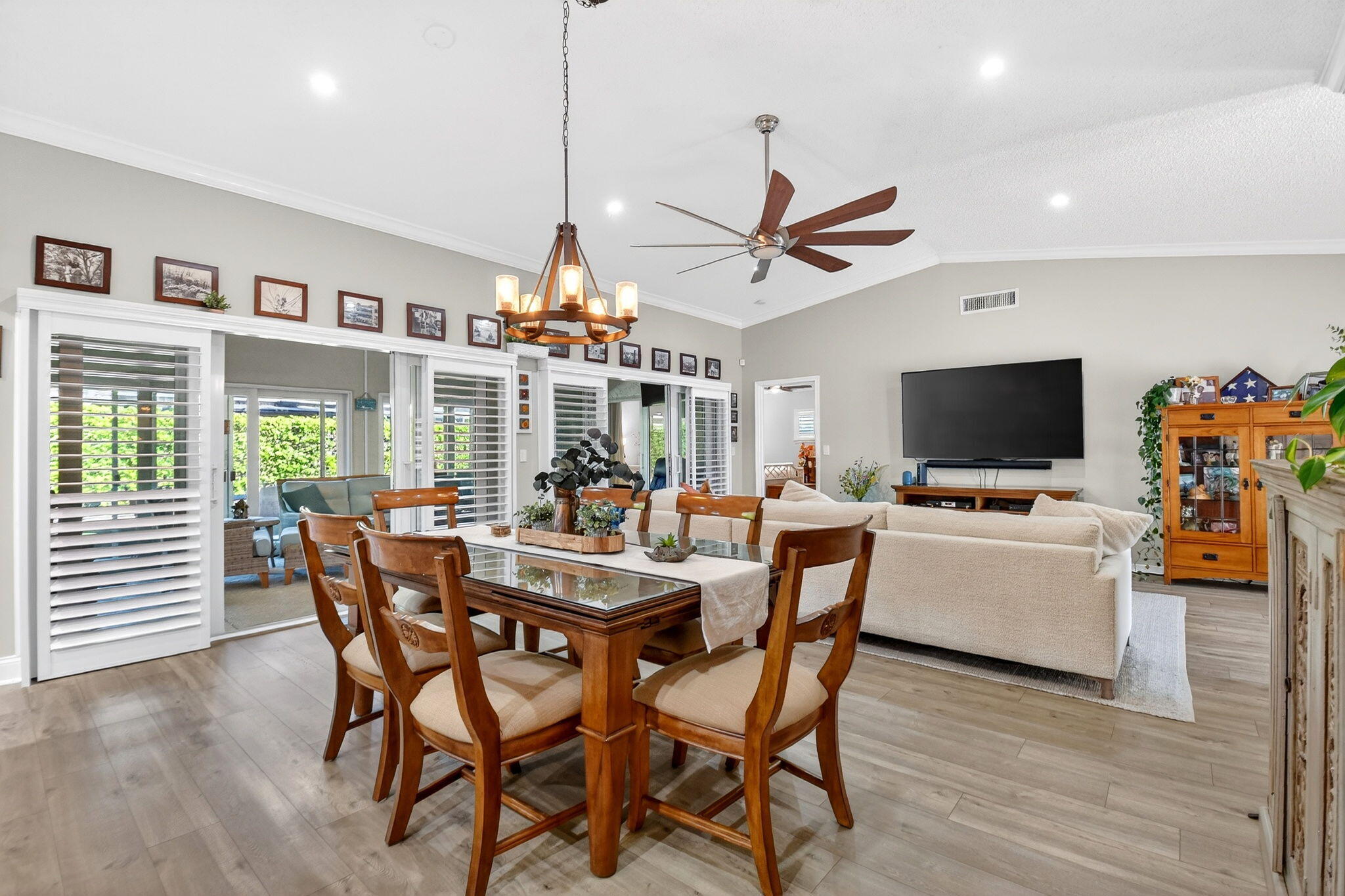 10265 Greentrail Drive N