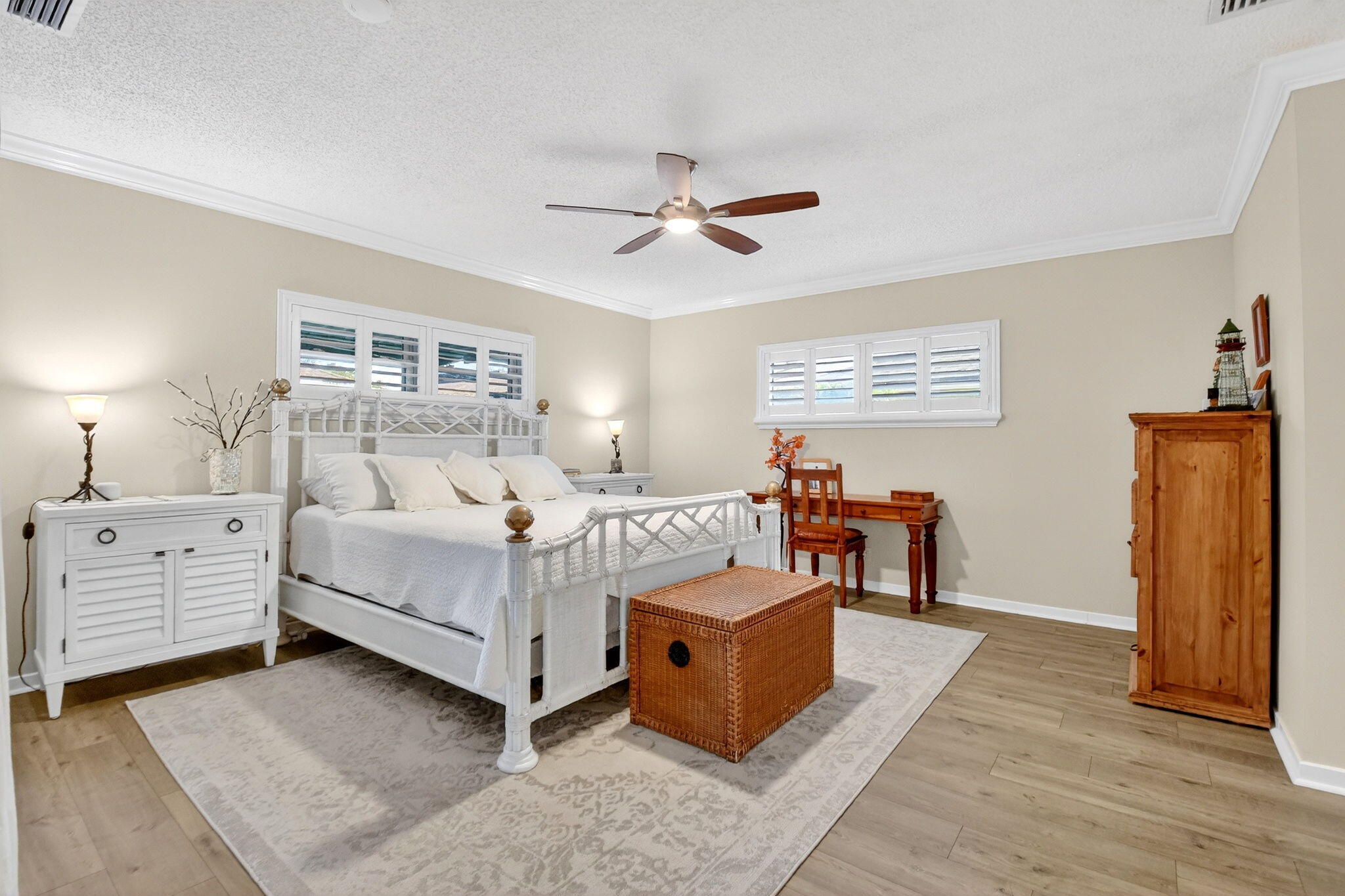 10265 Greentrail Drive N