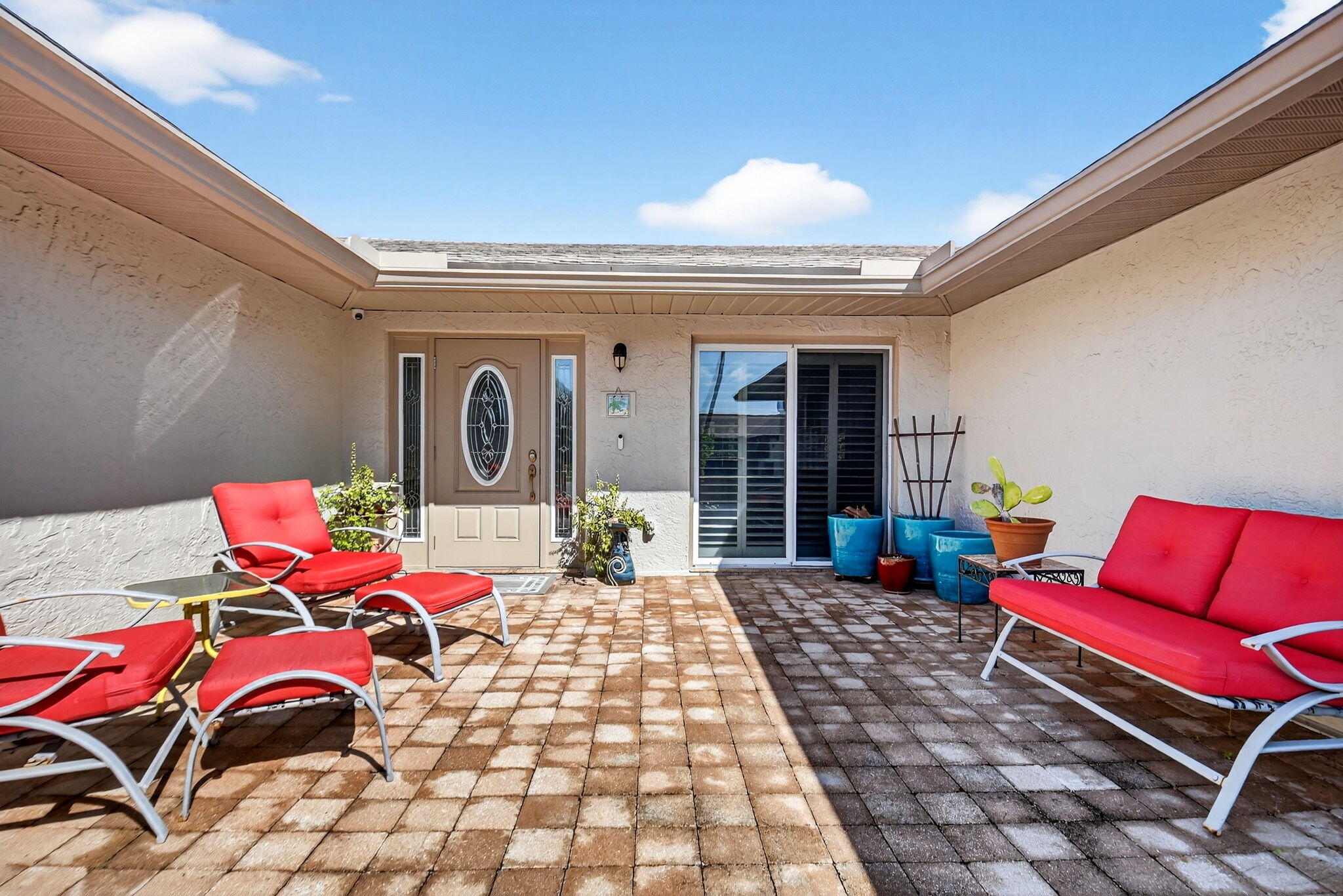 10265 Greentrail Drive N