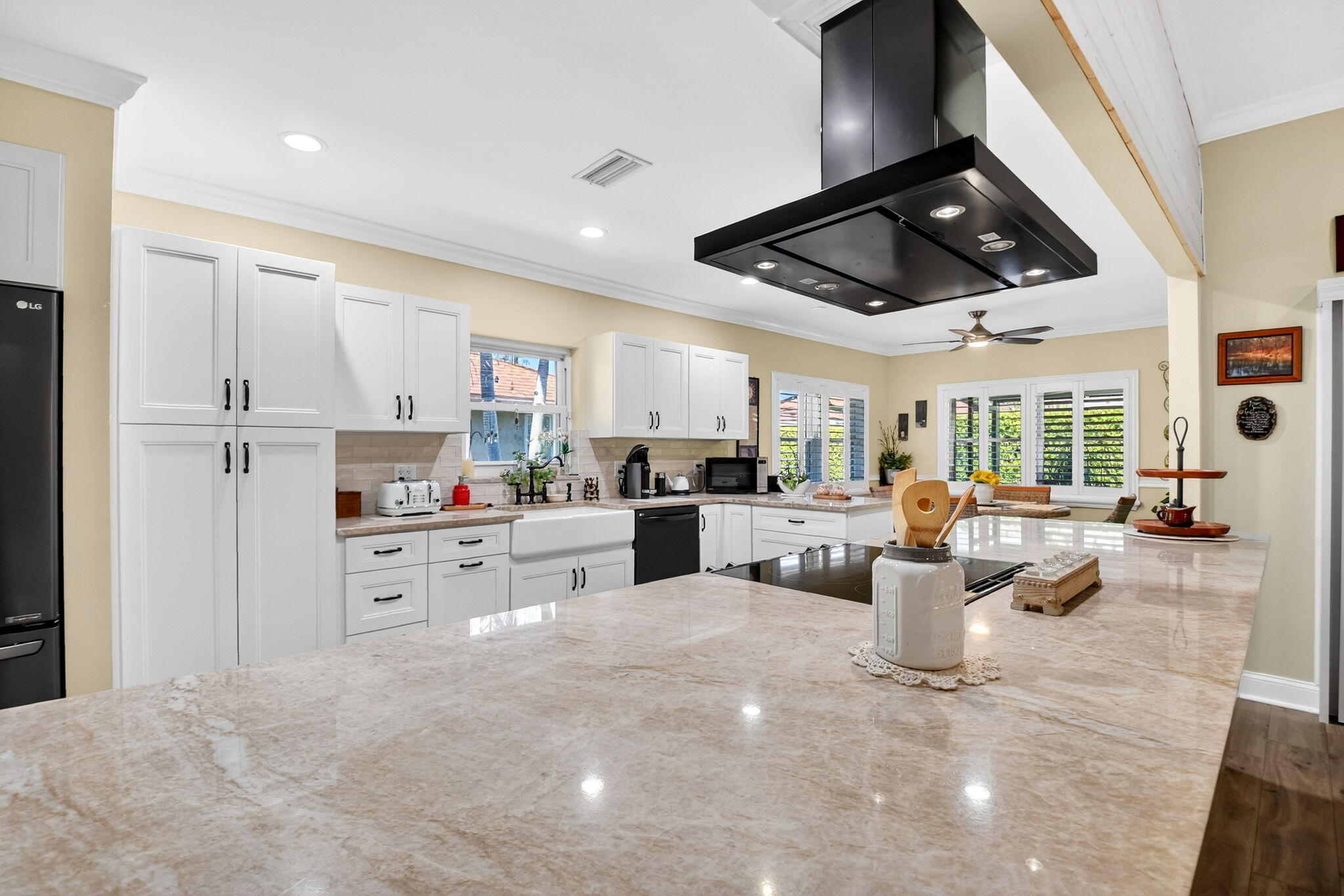 10265 Greentrail Drive N