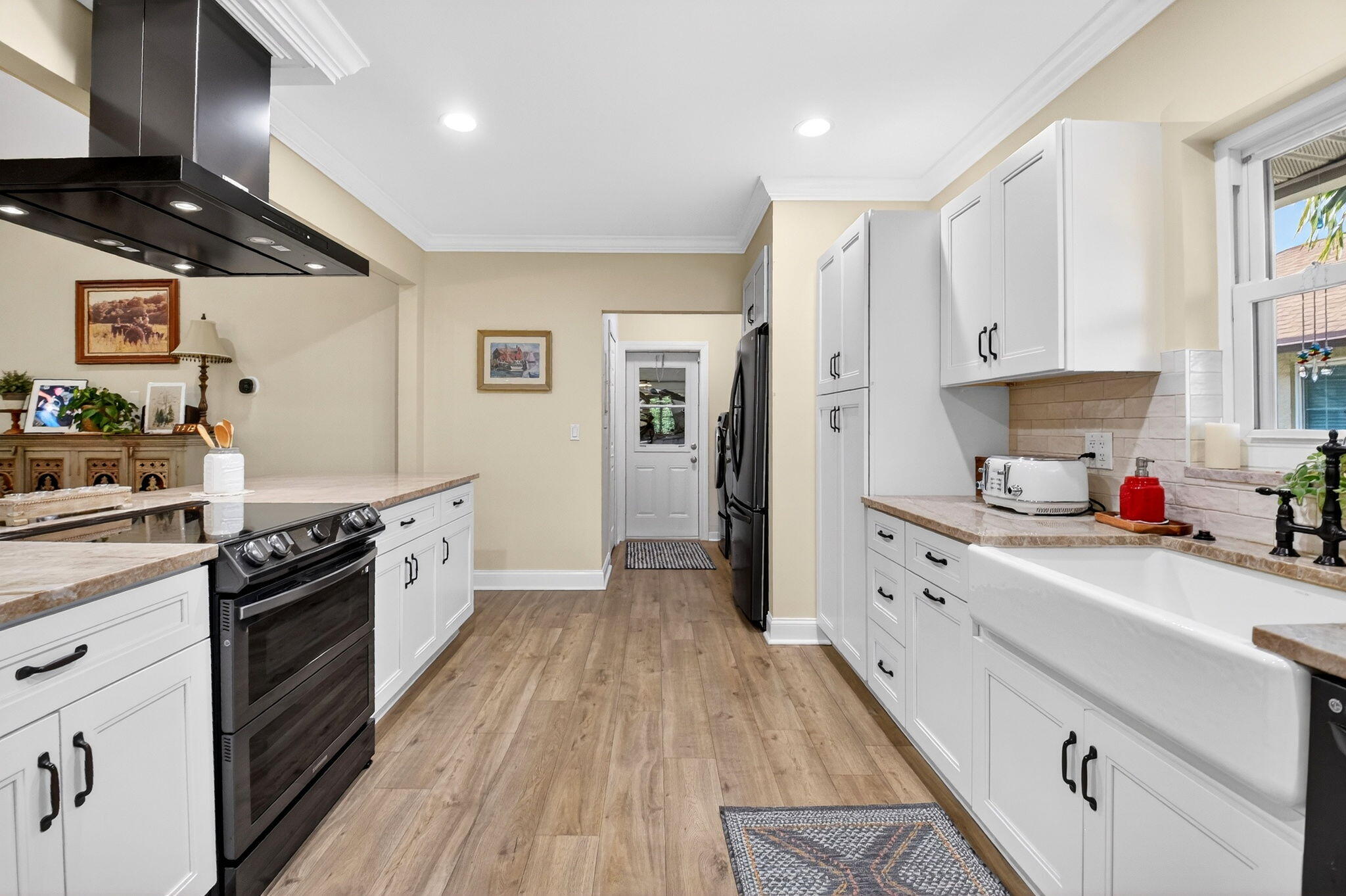 10265 Greentrail Drive N