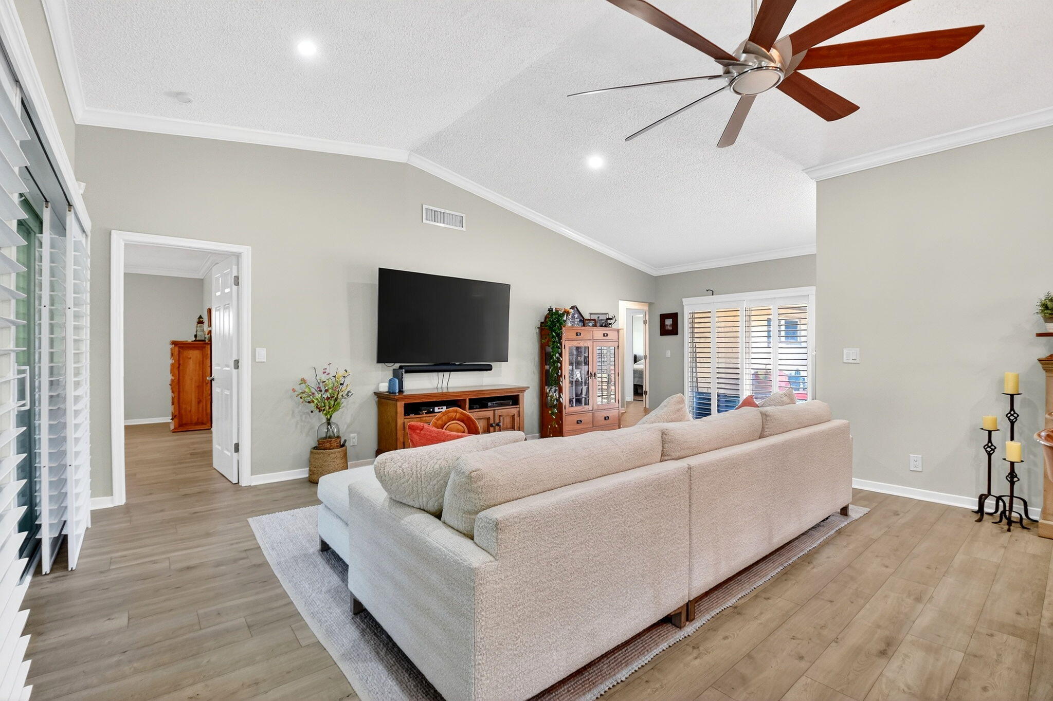 10265 Greentrail Drive N