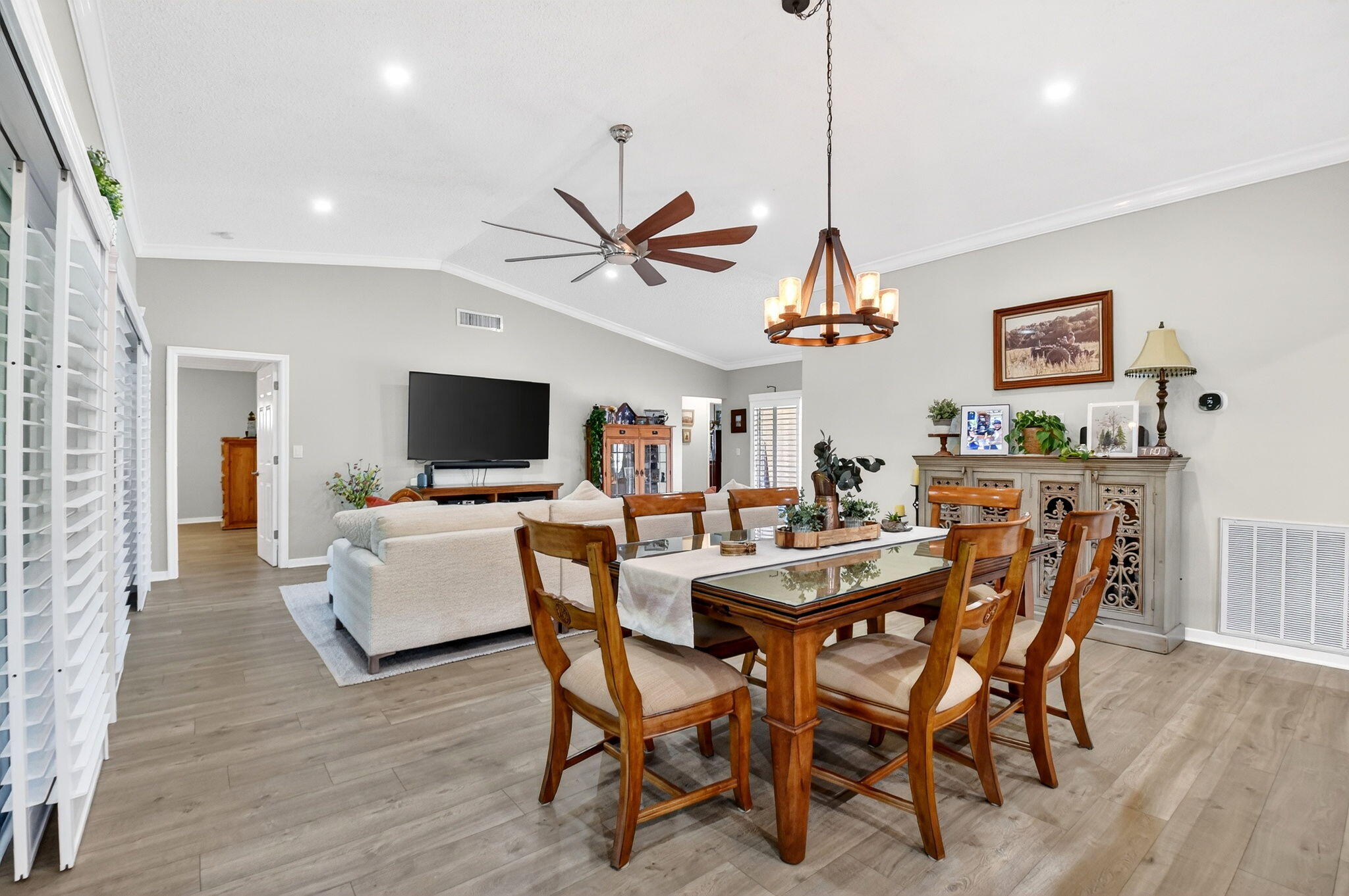 10265 Greentrail Drive N