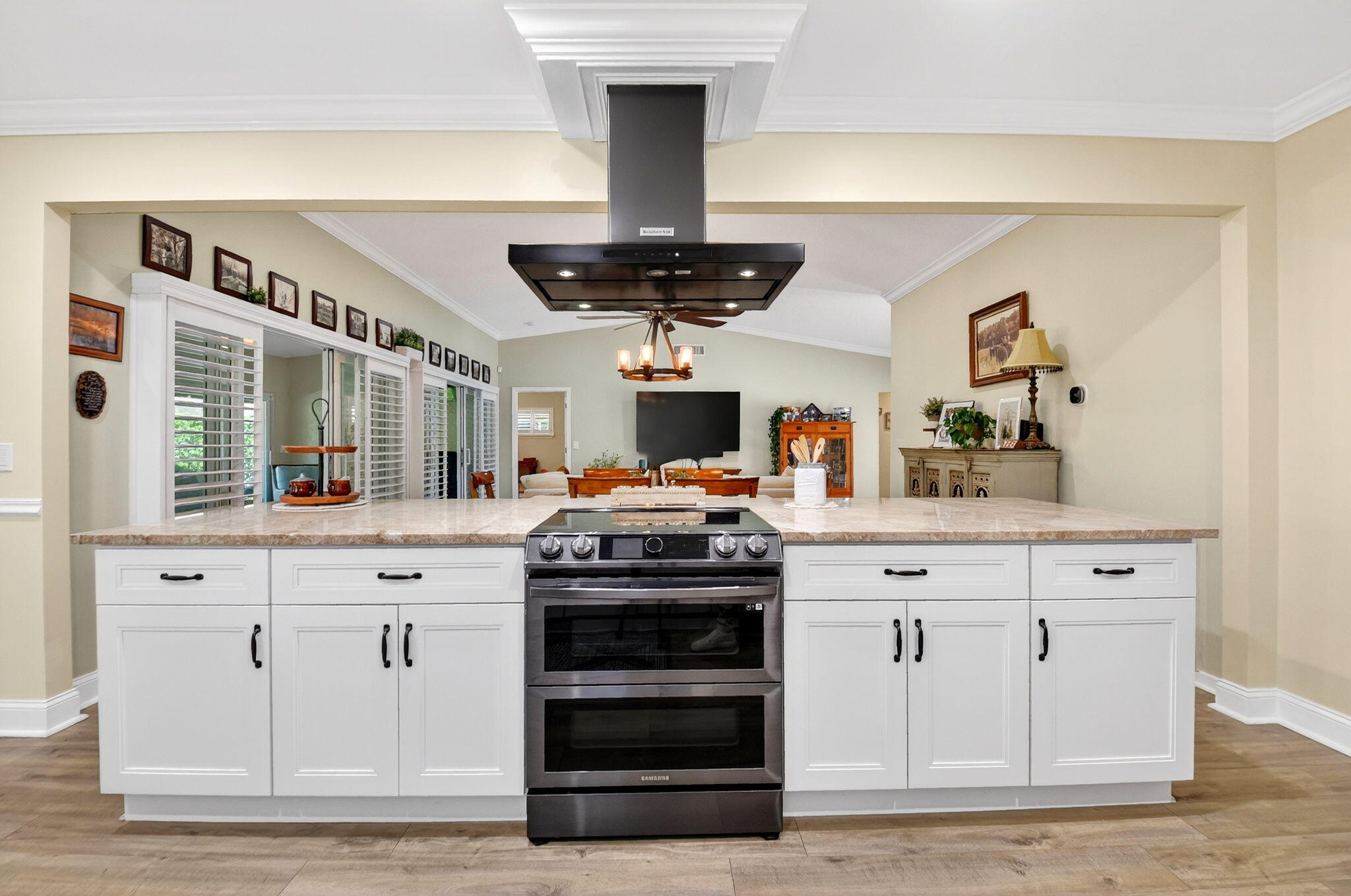 10265 Greentrail Drive N