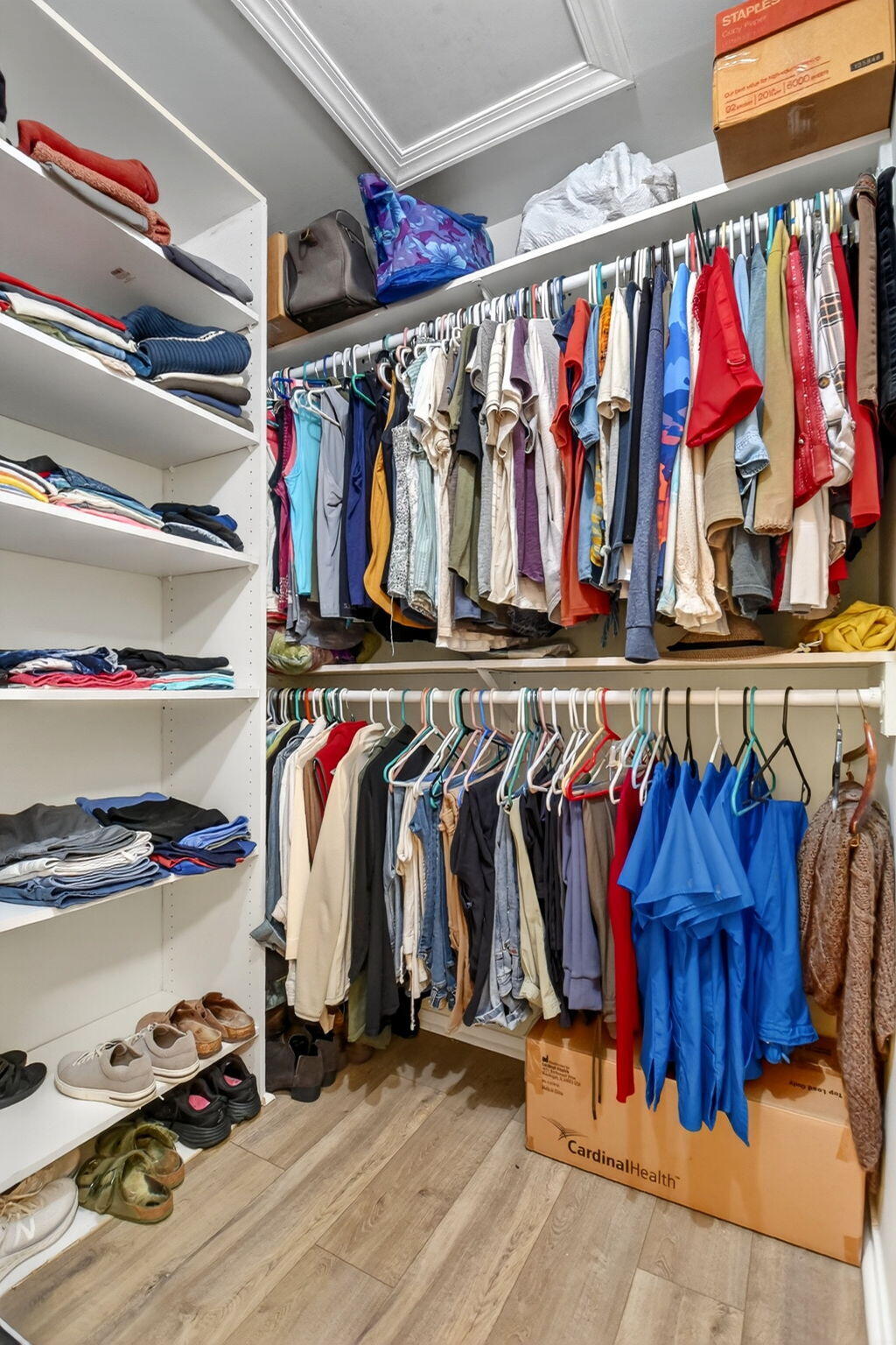 10265 Greentrail Drive N