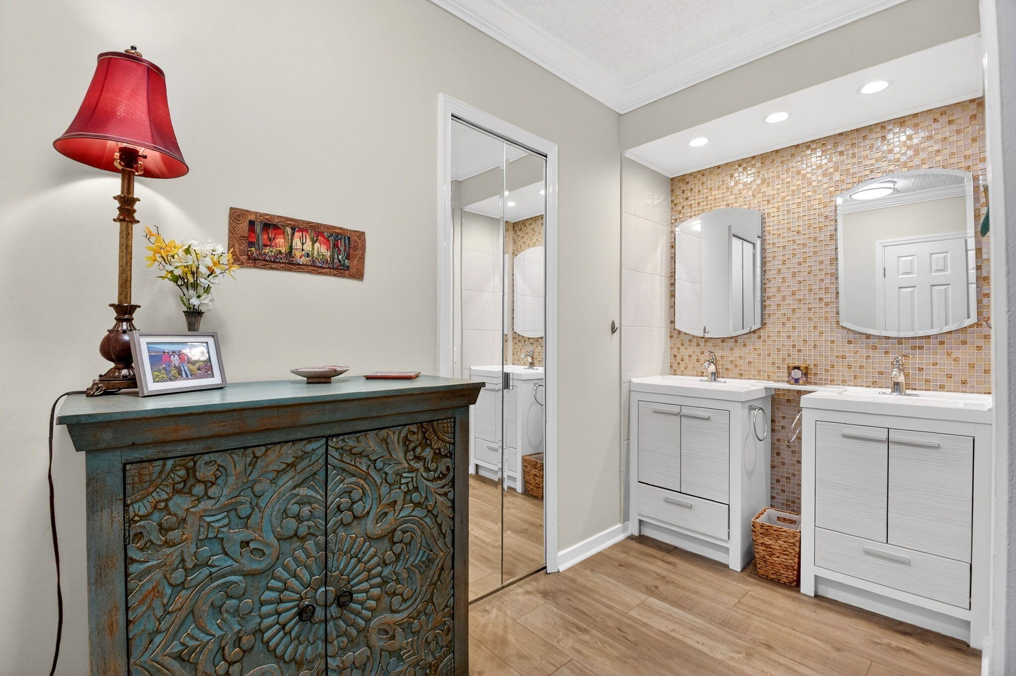 10265 Greentrail Drive N