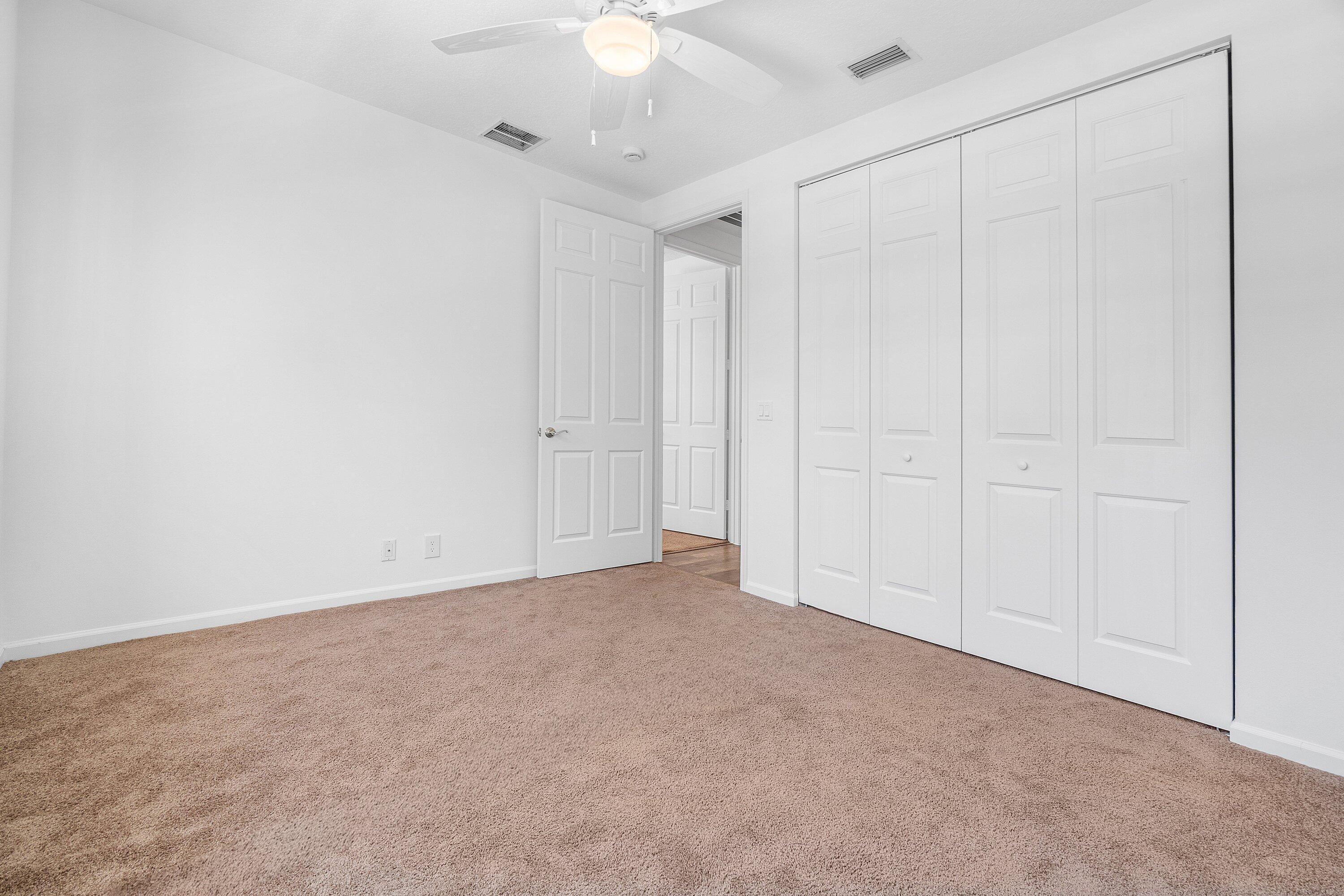 238 E Chrystie Circle