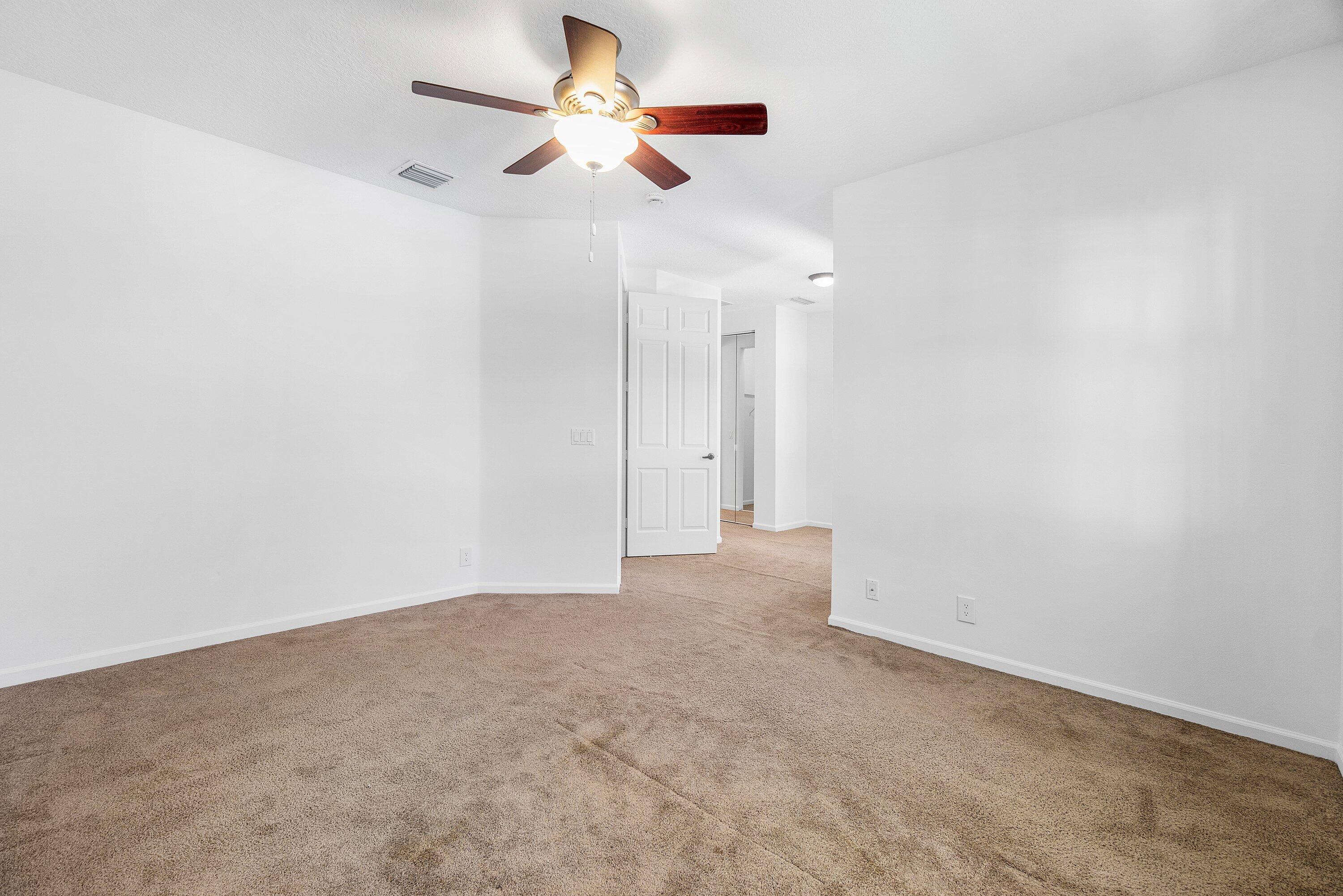 238 E Chrystie Circle