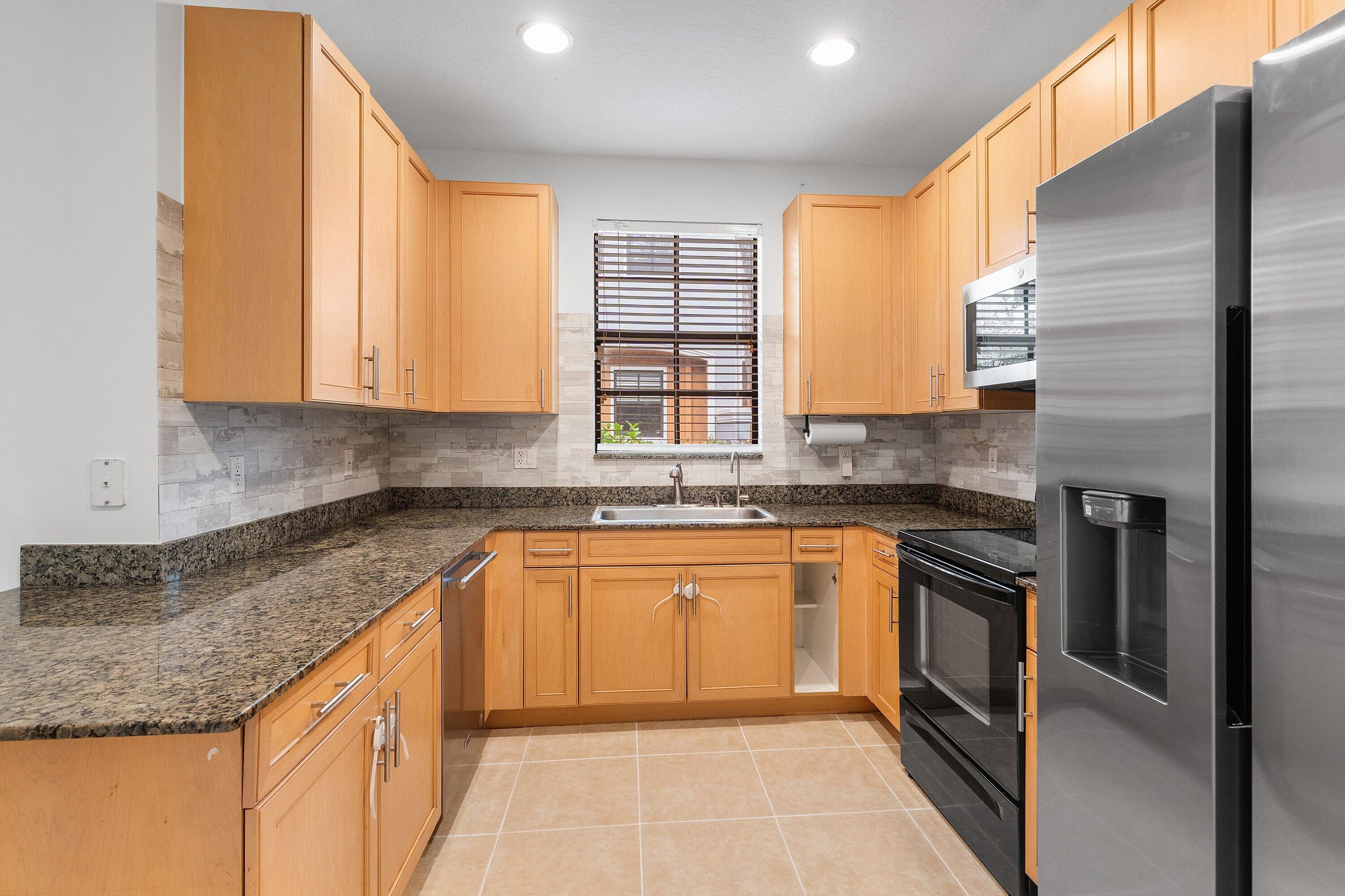 238 E Chrystie Circle