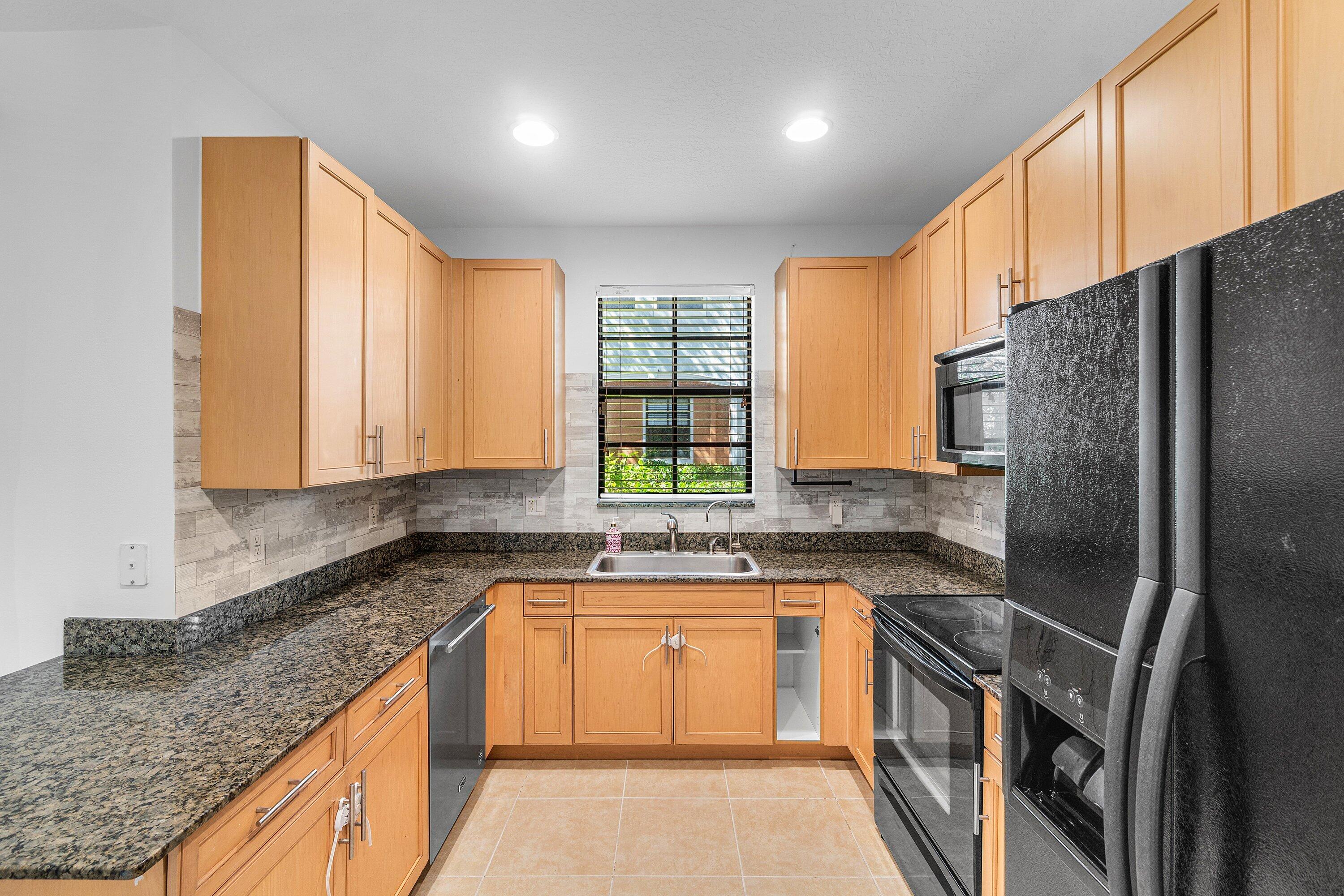 238 E Chrystie Circle