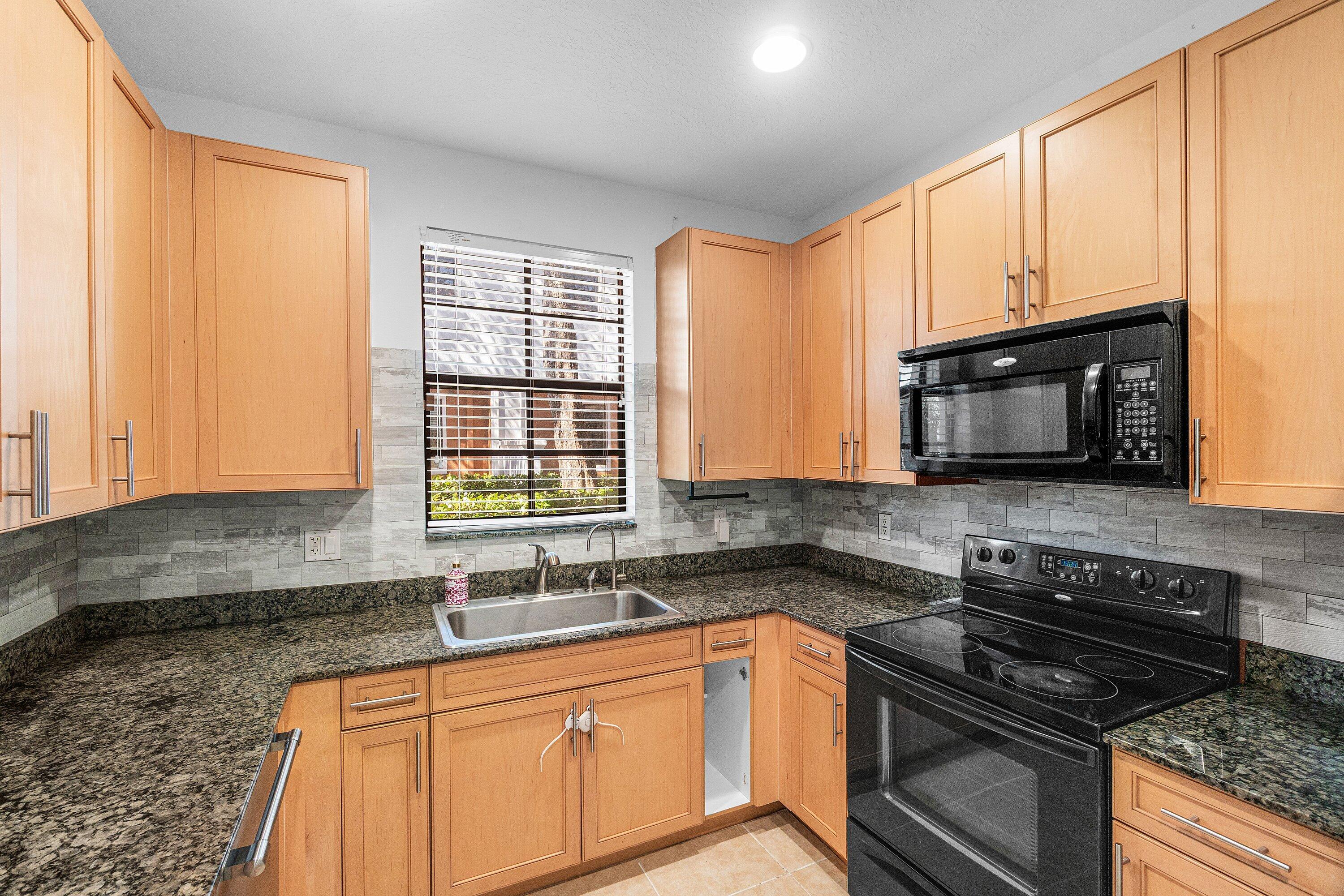 238 E Chrystie Circle