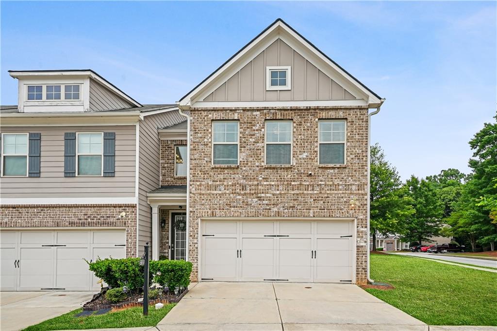 5888 Radford Loop