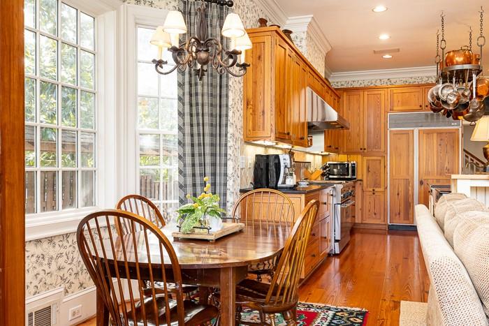 2945 Paces Lake Drive