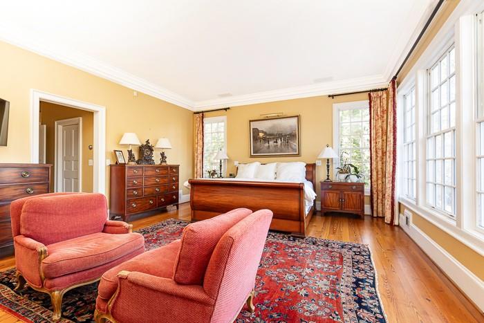 2945 Paces Lake Drive