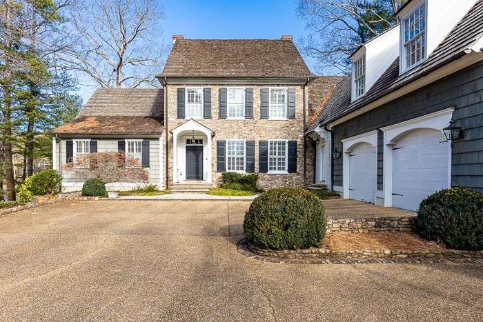 2945 Paces Lake Drive