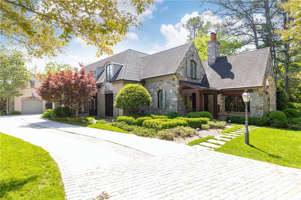 4266 Paces Ferry Road SE