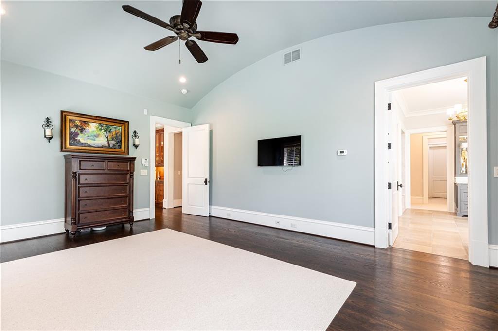 4266 Paces Ferry Road SE