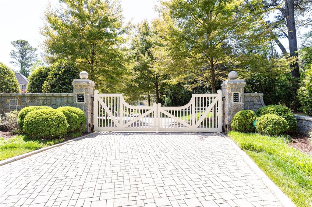 4266 Paces Ferry Road SE