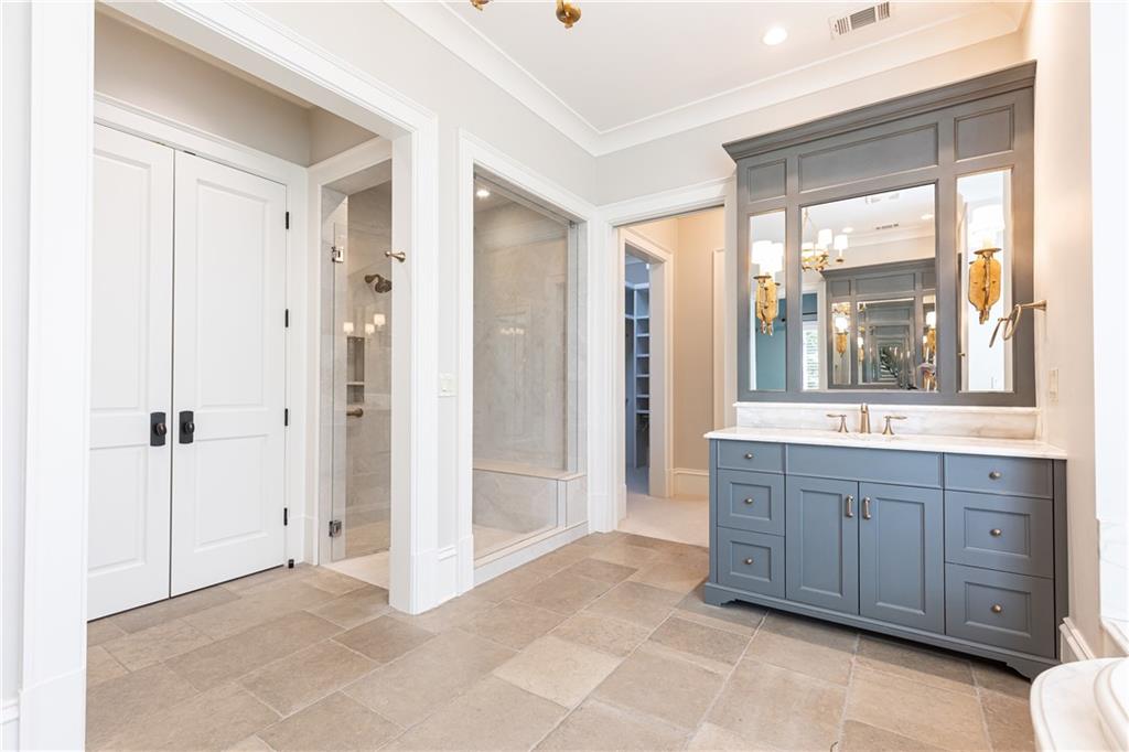 4266 Paces Ferry Road SE