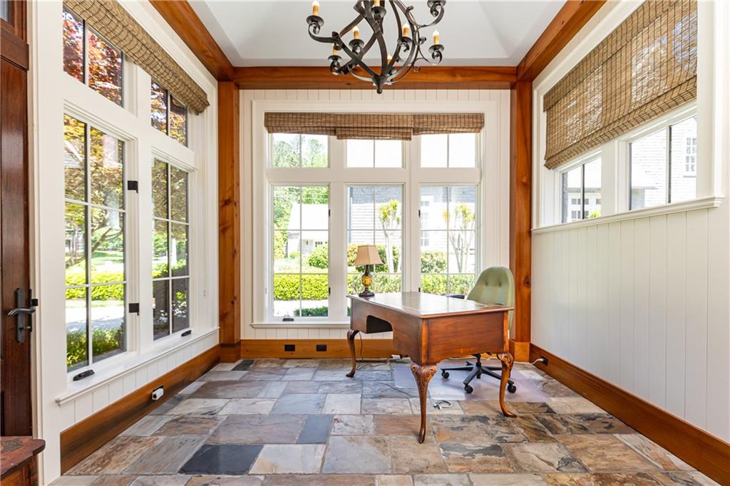 4266 Paces Ferry Road SE