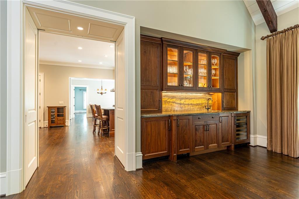 4266 Paces Ferry Road SE