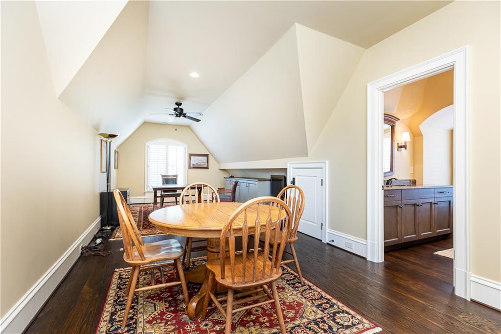 4266 Paces Ferry Road SE