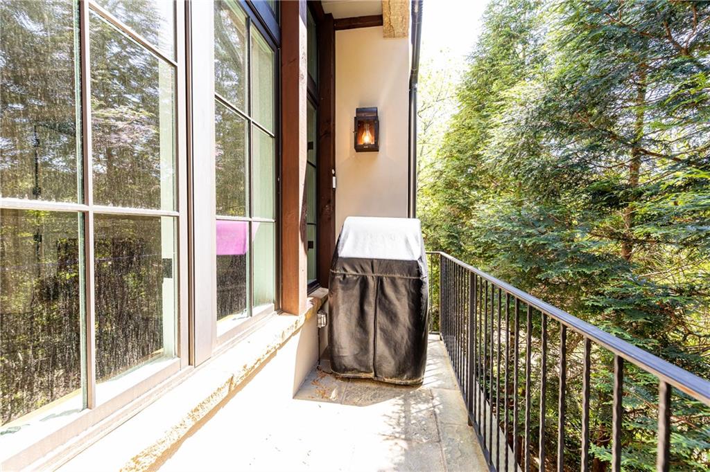 4266 Paces Ferry Road SE