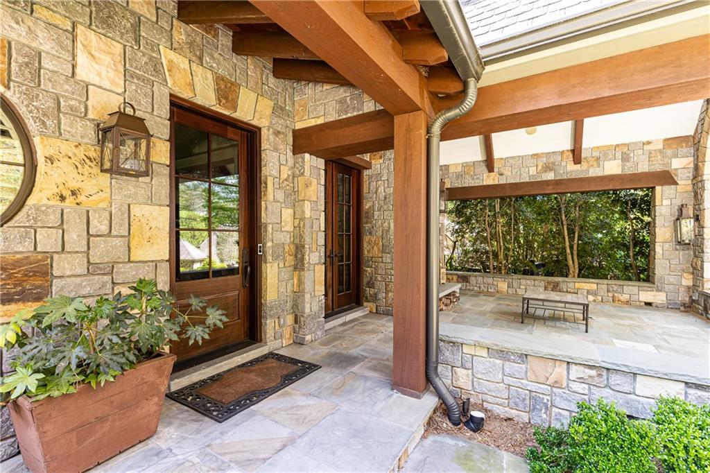 4266 Paces Ferry Road SE