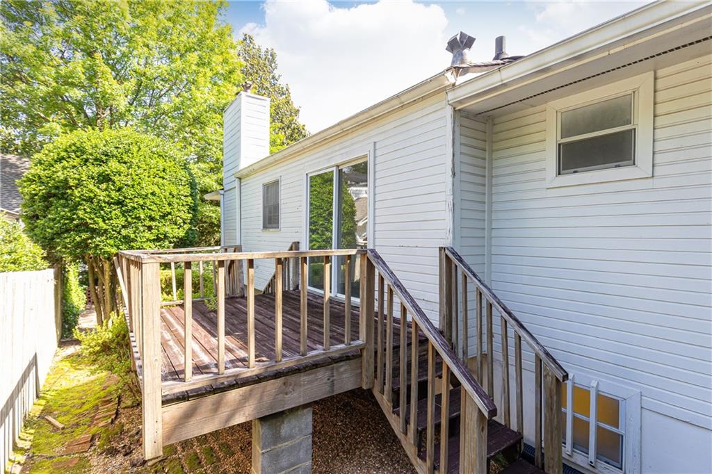 746 Gladstone Road NW