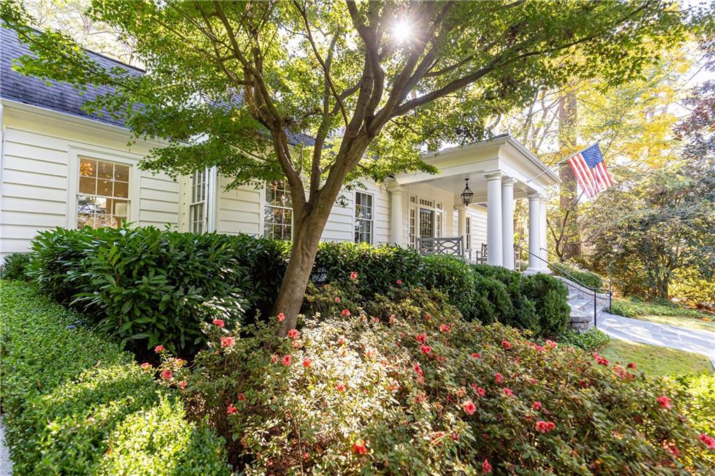 2363 Montview Drive NW