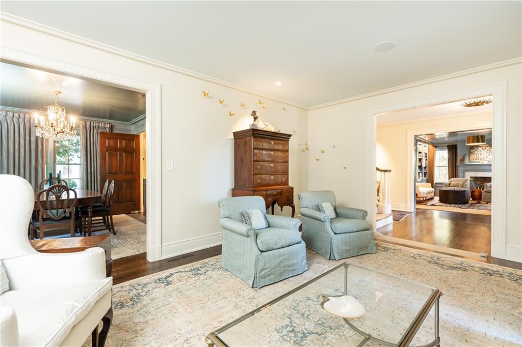 2363 Montview Drive NW