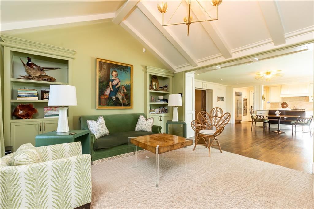 2363 Montview Drive NW