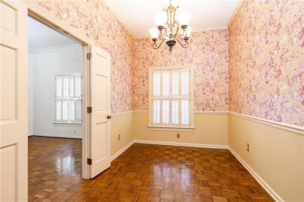 650 Moores Mill Road Square Unit 27