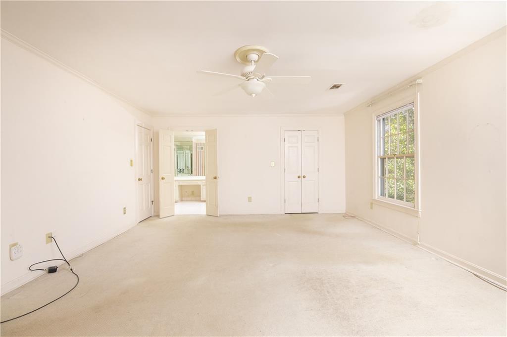 650 Moores Mill Road Square Unit 27