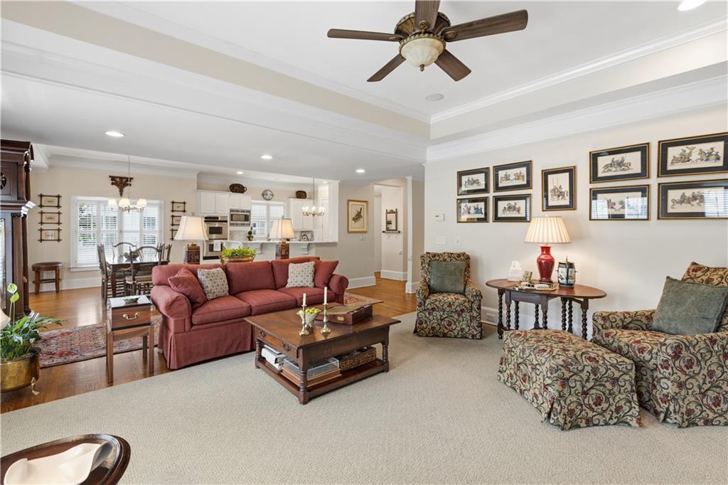 2128 Lucerne Lane