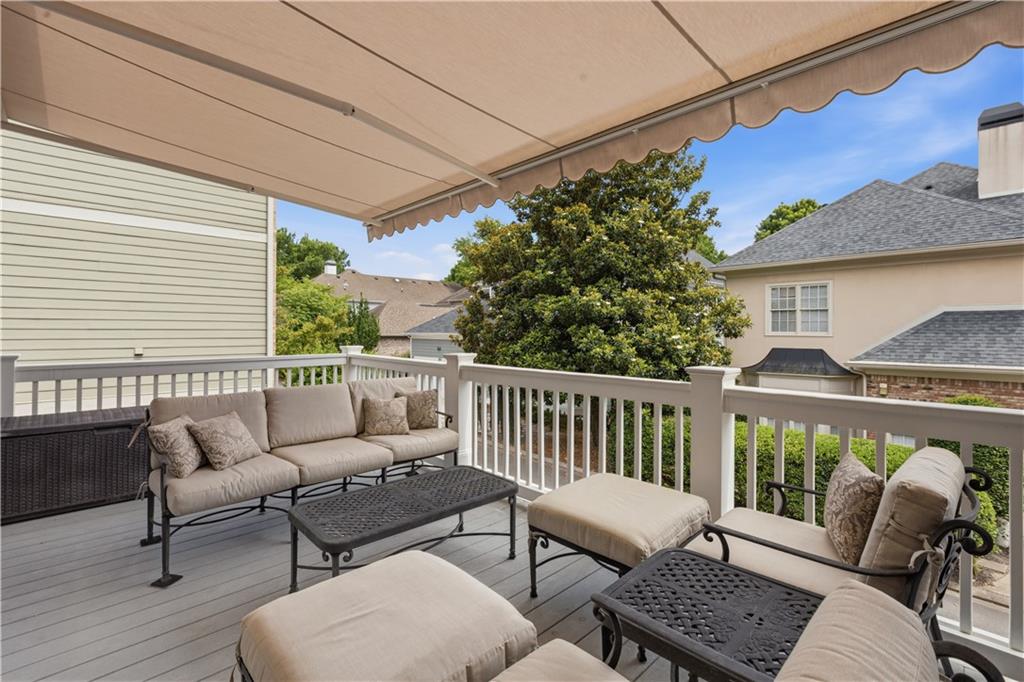 2128 Lucerne Lane