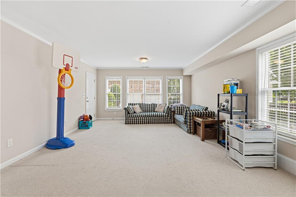 2128 Lucerne Lane