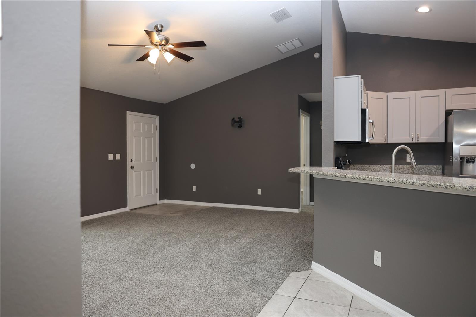 27 WALNUT PL