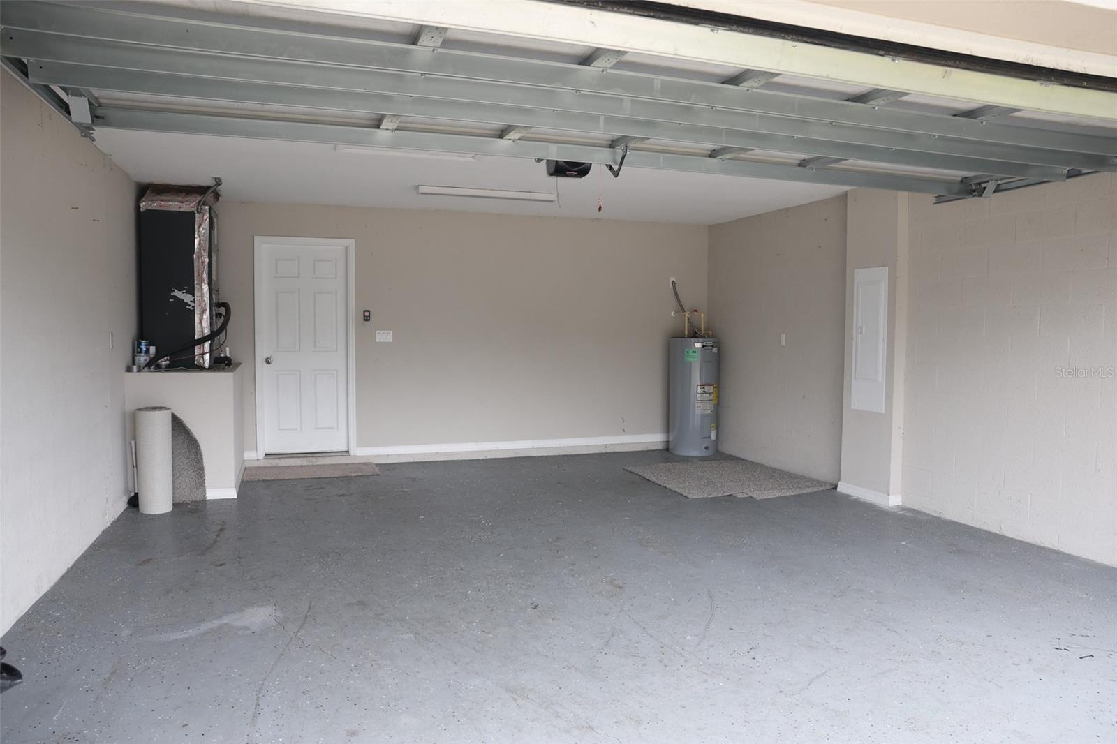 27 WALNUT PL