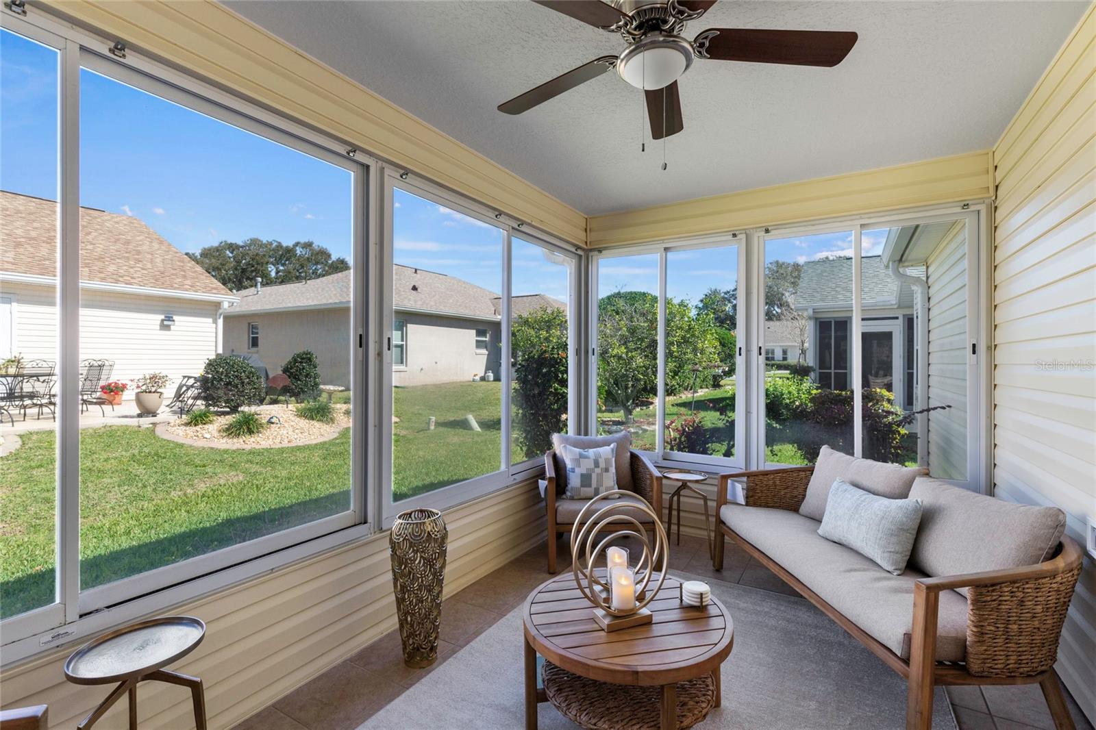 936 WALKER LOOP