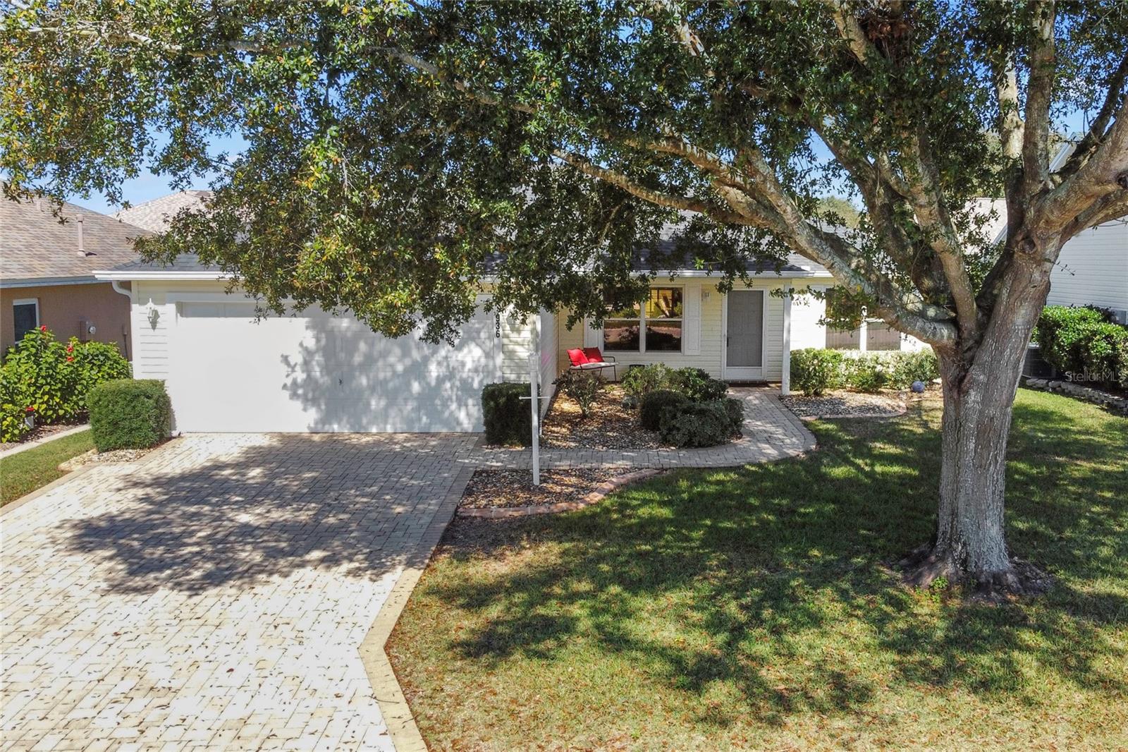 936 WALKER LOOP