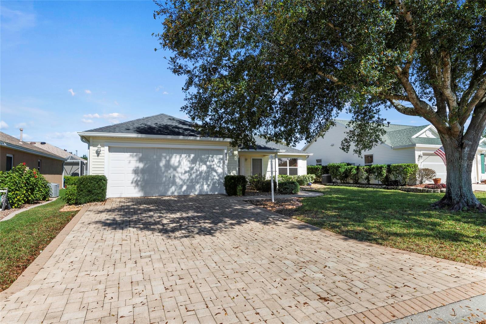 936 WALKER LOOP