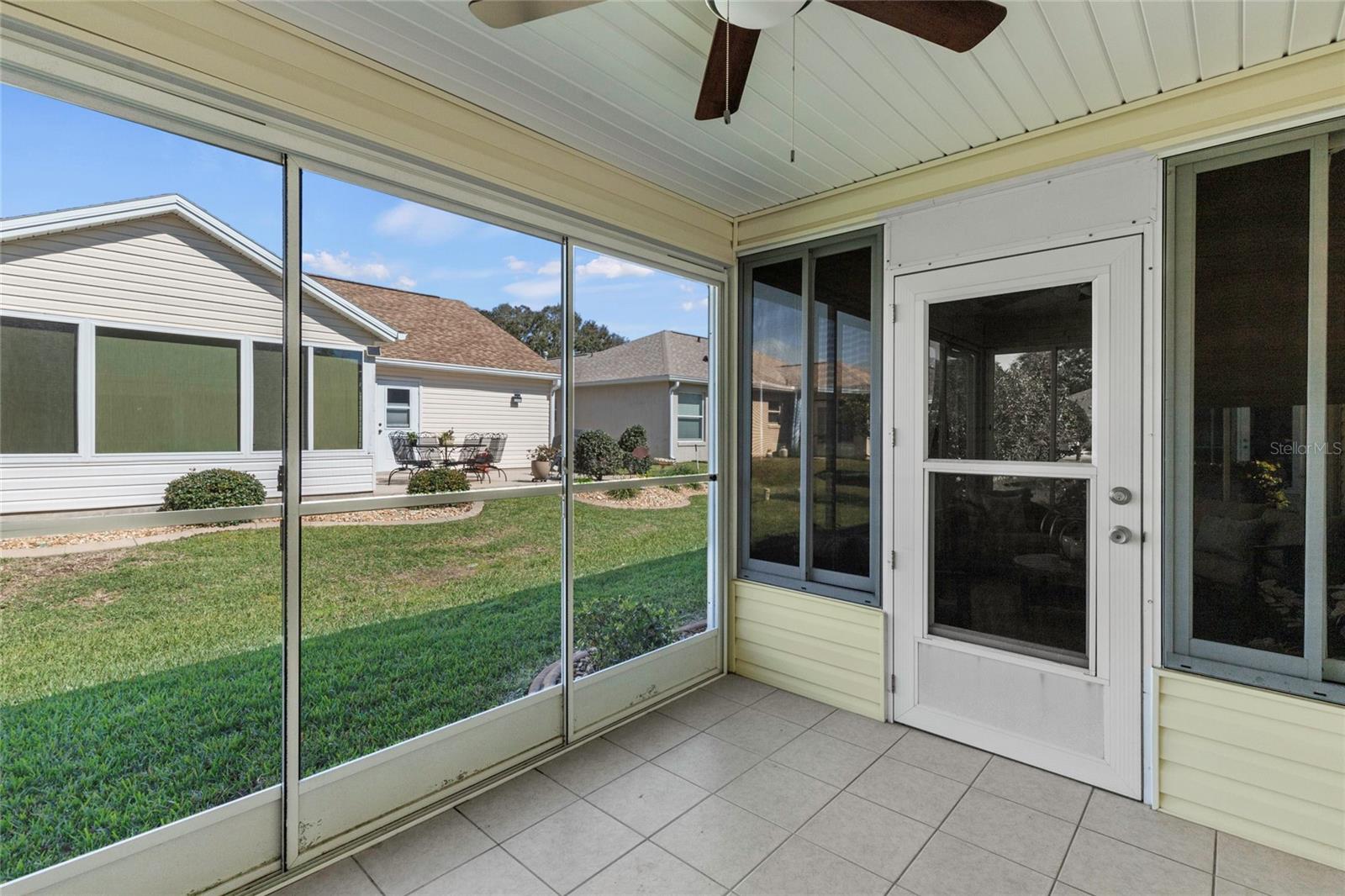 936 WALKER LOOP
