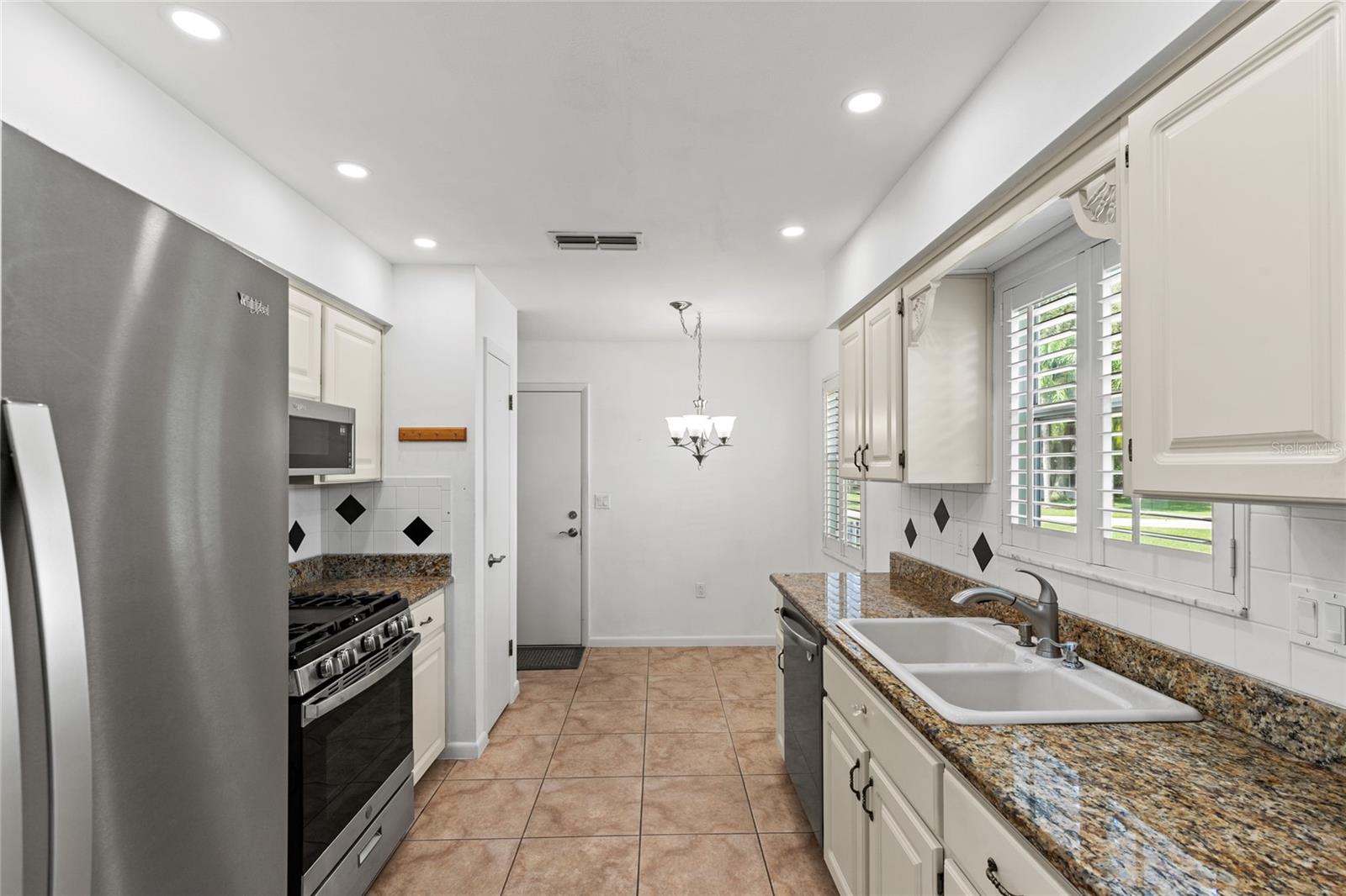 54 ABERDEEN CIR