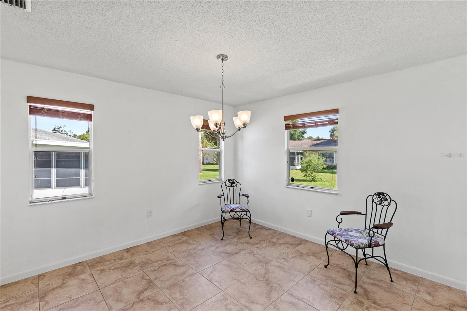54 ABERDEEN CIR